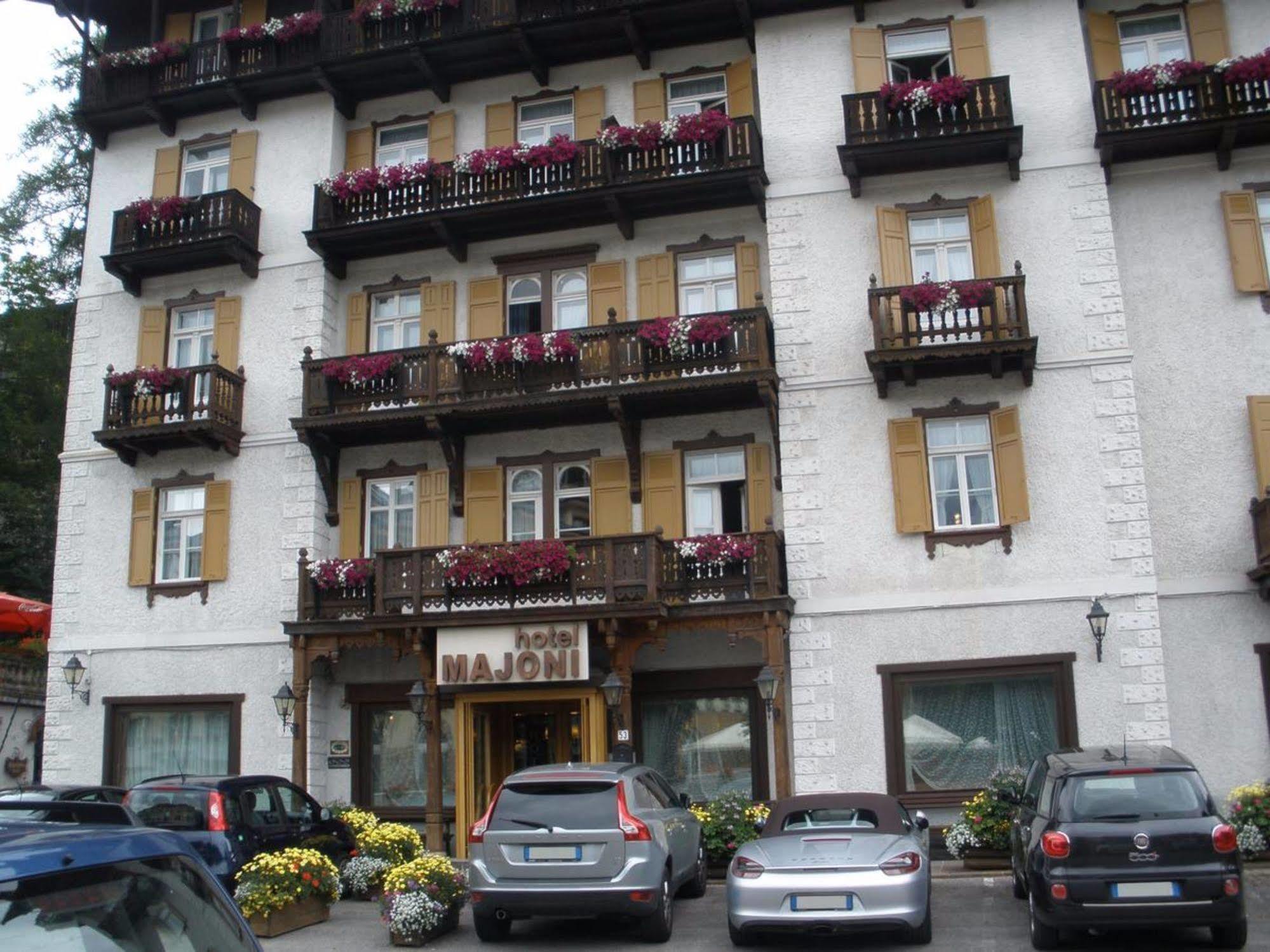 Hotel Majoni Cortina dʼAmpezzo Exterior foto
